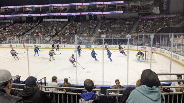 VyStar Veterans Memorial Arena, bloc: 101, rangée: H, place: 3