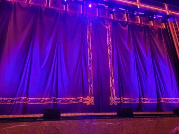 Hershey Theatre, bloc: Pit, rangée: 2, place: 112