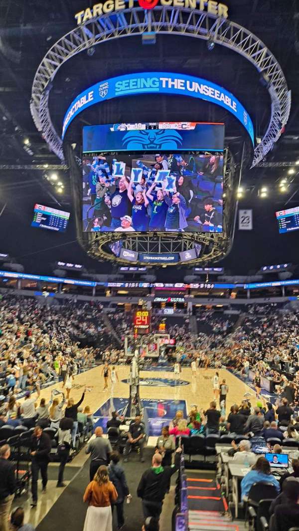 Target Center, bloc: 101, rangée: E, place: 1