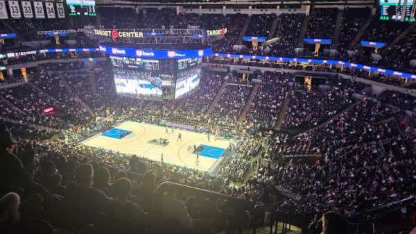 Target Center, bloc: 207, rangée: U, place: 12