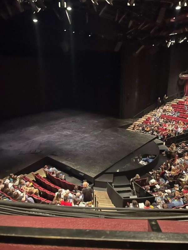 Vivian Beaumont Theater, bloc: Loge L, rangée: A, place: 104