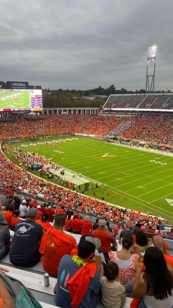 Scott Stadium, bloc: 527, rangée: U, place: 1