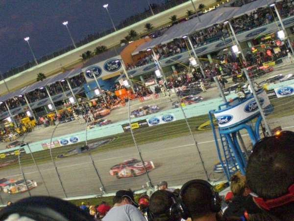 Homestead-Miami Speedway, bloc: 225, rangée: 15, place: 7
