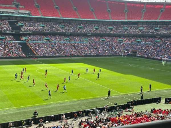 Wembley Stadium, bloc: 203, rangée: 1, place: 38