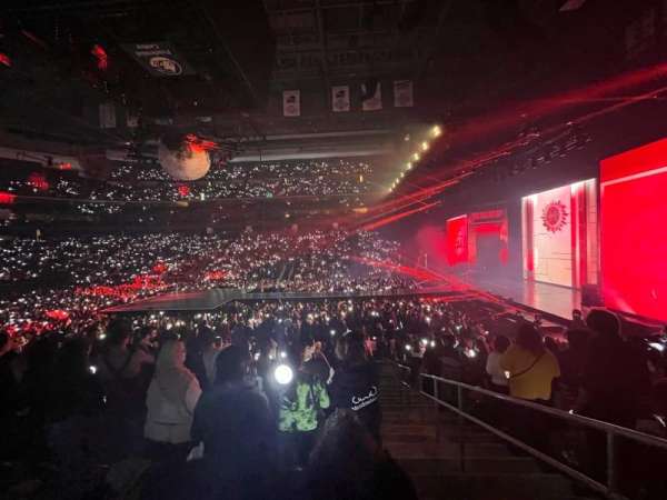 Prudential Center, bloc: 9, rangée: 13, place: 1