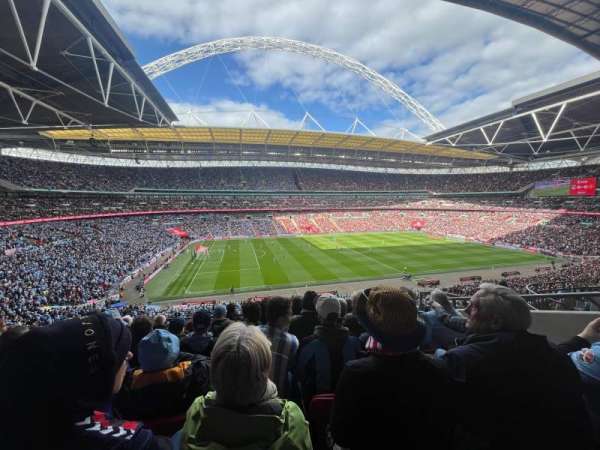 Wembley Stadium, bloc: 229, rangée: 13, place: 72