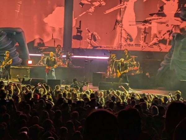 Centre Bell, bloc: 114, rangée: FF, place: 10-11