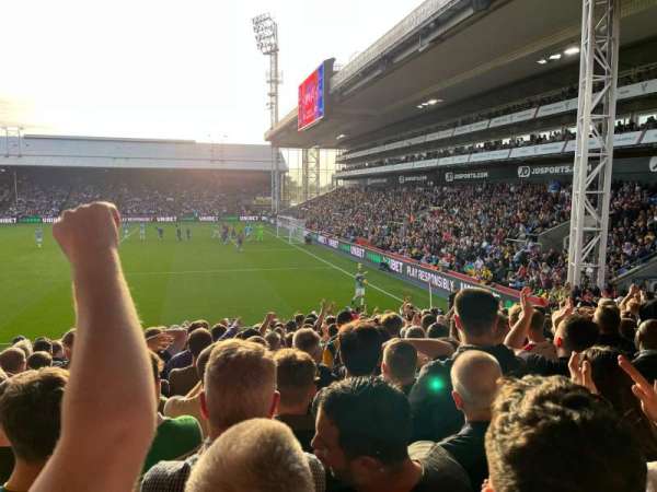 Selhurst Park, bloc: AW-S, rangée: 20, place: 36
