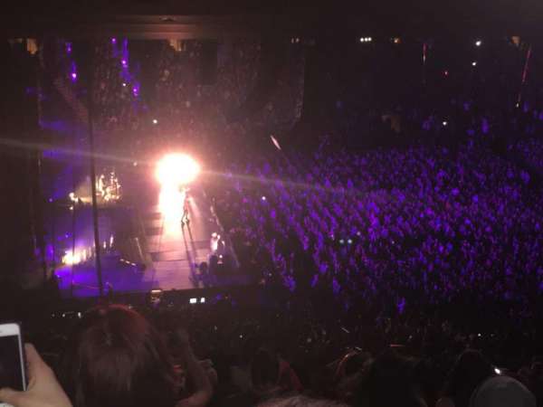 Madison Square Garden, bloc: 222, rangée: 18, place: 4