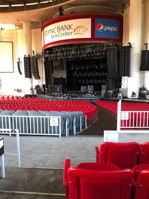 PNC Bank Arts Center, bloc: 201, rangée: D, place: 4