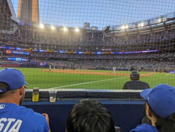 Rogers Centre, bloc: 137, rangée: 2, place: 8