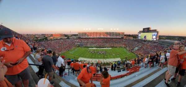 Jordan-Hare Stadium, bloc: 55, rangée: 19, place: 12