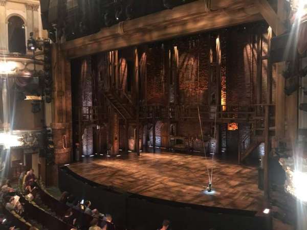 Victoria Palace Theatre, bloc: Royal Circle, rangée: A, place: 4