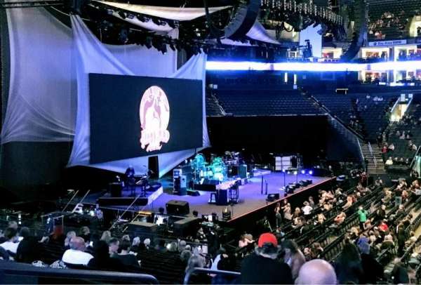 Oakland Arena, bloc: 115, rangée: 20, place: 10