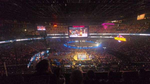 T-Mobile Arena, bloc: 205, rangée: C