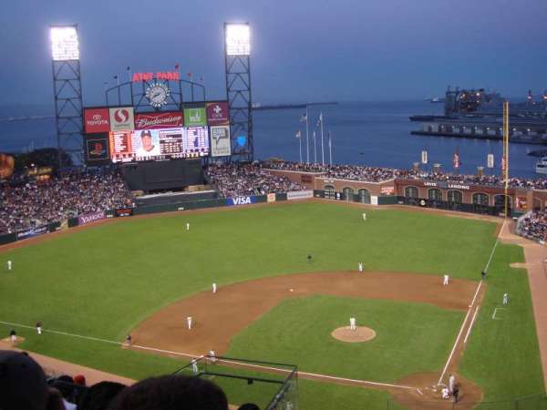 Oracle Park, bloc: VR319, rangée: 7, place: 11