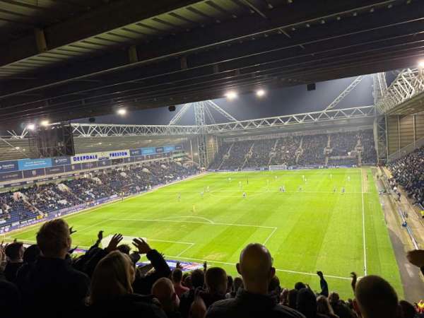 Deepdale, bloc: Bill Shankly KOP L, rangée: 39, place: 16