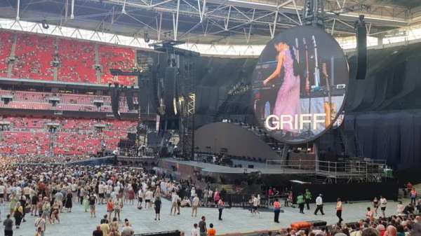 Wembley Stadium, bloc: 143, rangée: 25, place: 268