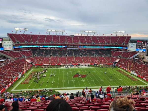 Raymond James Stadium, bloc: 334, rangée: U, place: 14