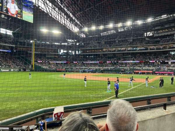 Globe Life Field, bloc: 2, rangée: 2, place: 6