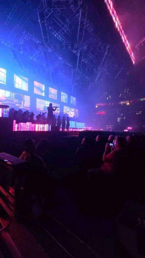 Xfinity Mobile Arena, bloc: 124, rangée: 1, place: 1