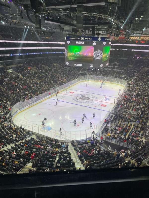 Crypto.com Arena, bloc: 307, rangée: 1, place: 9