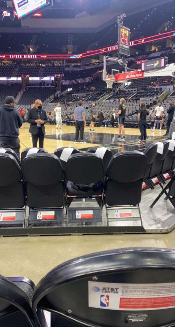 Frost Bank Center, bloc: 2, rangée: 5, place: 17