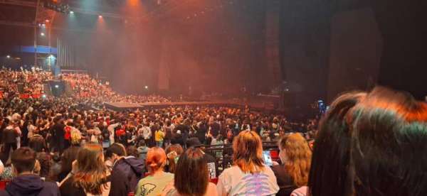 Zénith Paris, bloc: Q, rangée: 17, place: 277