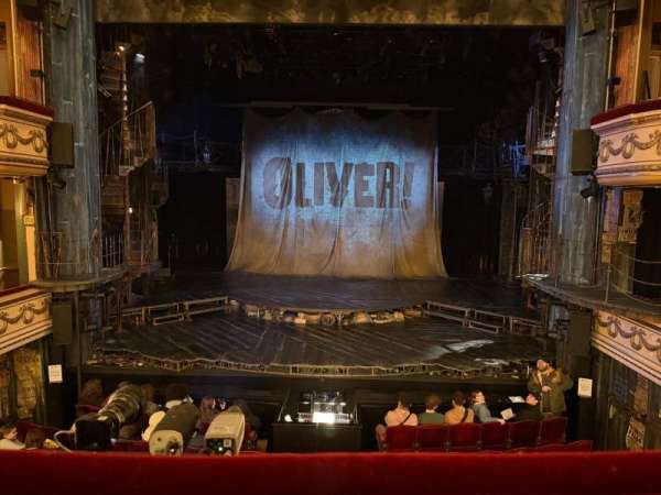 Gielgud Theatre, bloc: Grand Circle, rangée: A, place: 17