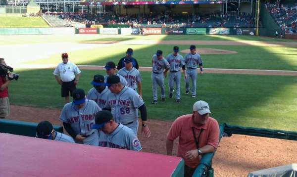 Globe Life Park in Arlington, bloc: 20, rangée: 4, place: 11
