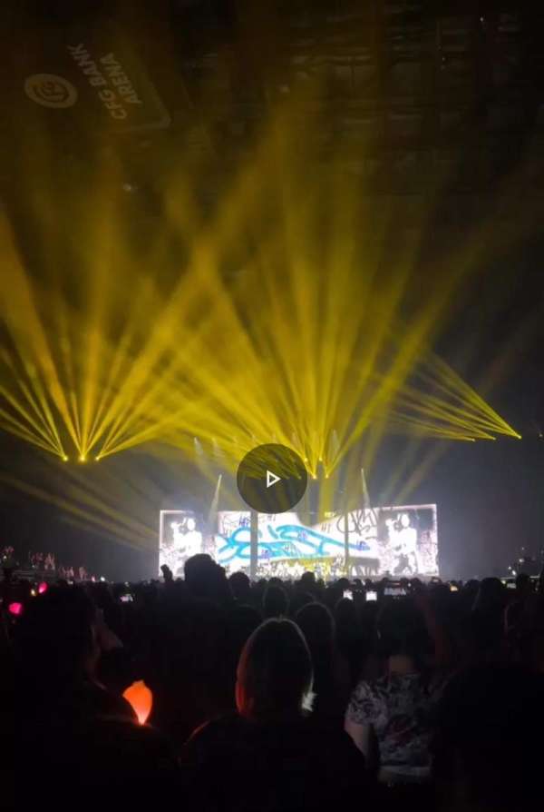 CFG Bank Arena, bloc: Floor 4, rangée: U, place: 4