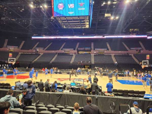 Nassau Veterans Memorial Coliseum, bloc: 117, rangée: 7, place: 1