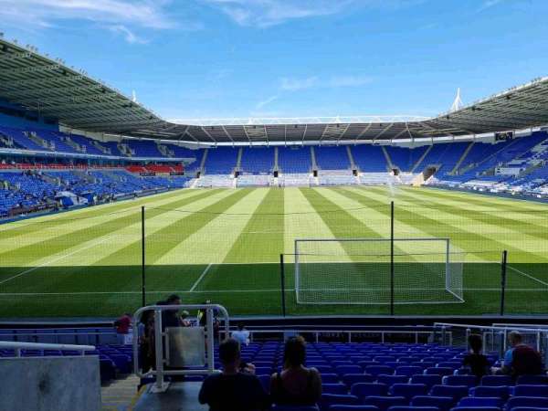 Select Car Leasing Stadium, bloc: R30, rangée: R, place: 131