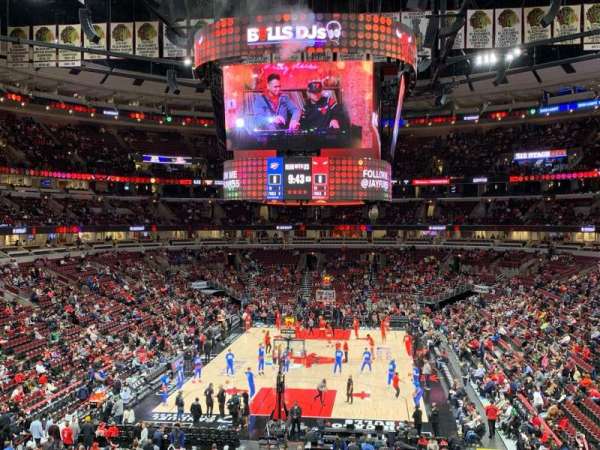 United Center, bloc: 225, rangée: 1, place: 12