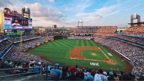 Citizens Bank Park, bloc: 426, rangée: 8, place: 21