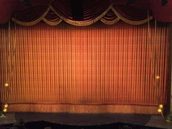 Imperial Theatre, bloc: Front Mezzanine RC, rangée: A, place: 301