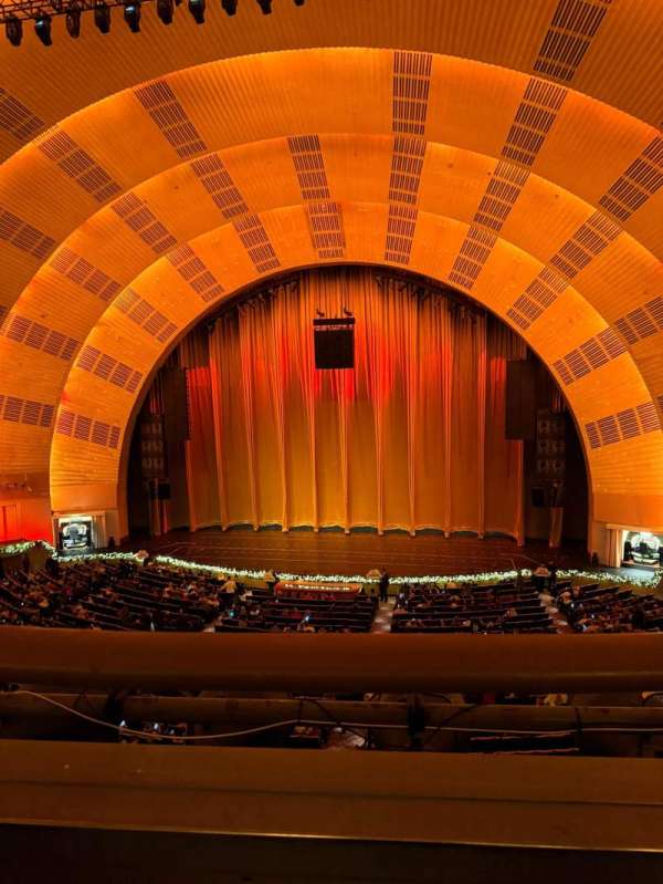 Radio City Music Hall, bloc: 2nd Mezzanine 3, rangée: A, place: 305