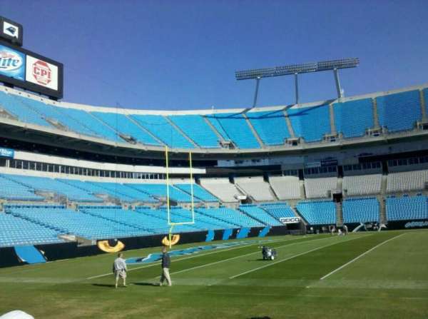 Bank of America Stadium, bloc: Field