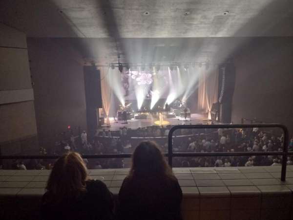 Ovens Auditorium, bloc: Mezzanine LC, rangée: CC, place: 1