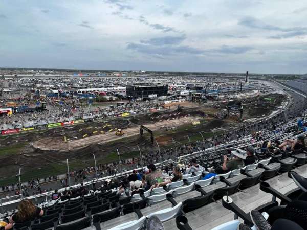 Daytona International Speedway, bloc: 343, rangée: 21, place: 19