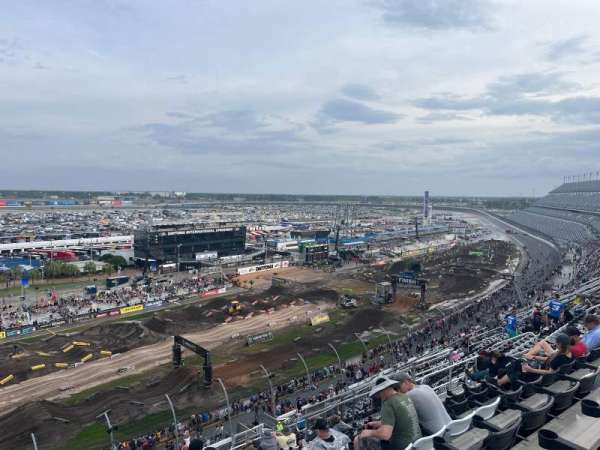 Daytona International Speedway, bloc: 343, rangée: 21, place: 19