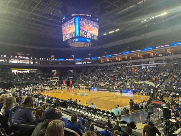 Denny Sanford Premier Center, bloc: 101, rangée: G, place: 7