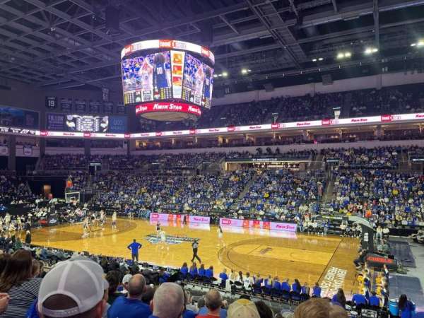 Denny Sanford Premier Center, bloc: 115, rangée: P, place: 4