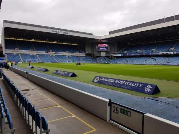 Ibrox Stadium, bloc: SE2, rangée: D, place: 41