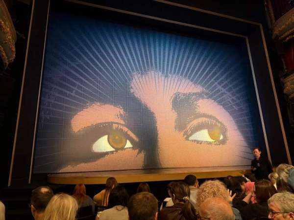Aldwych Theatre, bloc: Stalls, rangée: E, place: 19