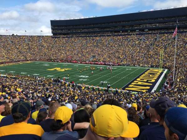 Michigan Stadium, bloc: 18, rangée: 62, place: 7