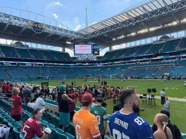 Hard Rock Stadium, bloc: 115, rangée: 5, place: 1