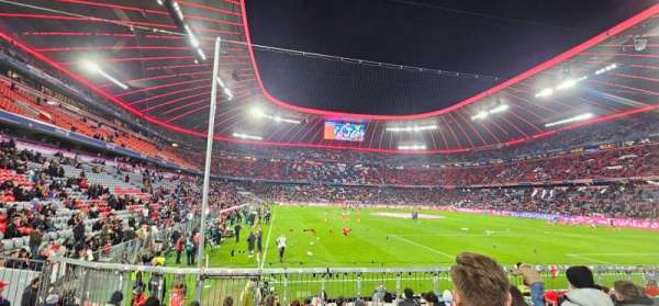 Allianz Arena, bloc: 109 bis 117, rangée: Stehplatz, place: Südkurve