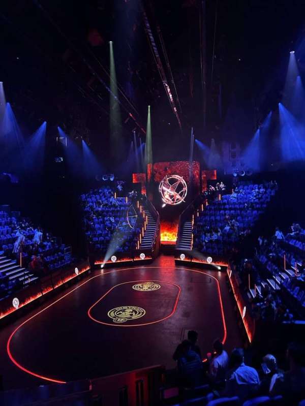 Troubadour Canary Wharf Theatre, bloc: District 2, rangée: H, place: 88