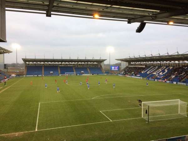 Colchester Community Stadium, bloc: S4, rangée: T, place: 112